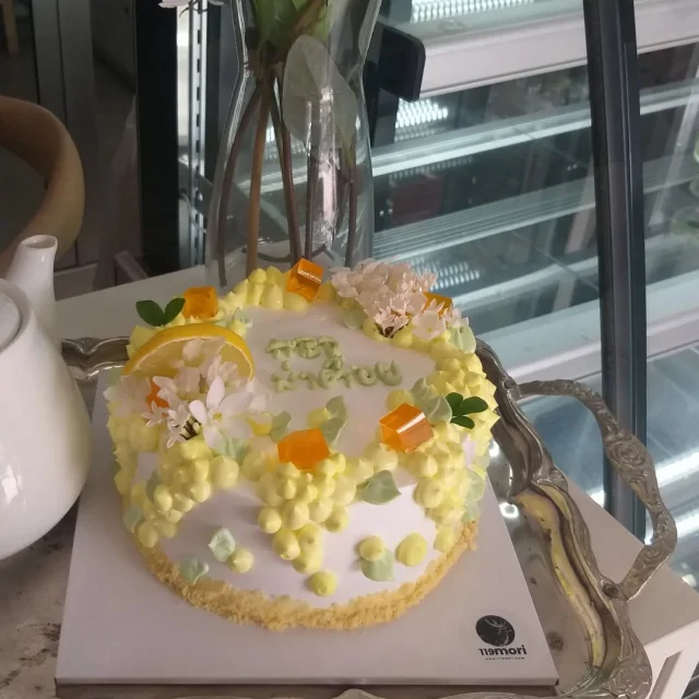 ถ้าจะแนะนำตัว ต้องบอกว่าร้านเค้ก 119mori ไม่ใช่ร้านที่ขายดีมาก ไม่ได้อยู่ในอันดับยอดนิยม ไม่ได้มีเมนูในกระแสเท่าไหร่ แต่ใครที่หลงเข้ามาเป็นลูกค้า คุณจะได้รับสิ่งที่ทำด้วยความตั้งใจดีที่สุดจากที่นี่เสมอ:) www.119mori.com