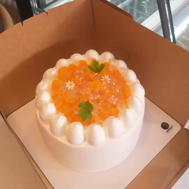 เค้กบางก้อน ไม่ได้สำคัญแค่ตอนทาน 🎂
แต่อยู่ในช่วง moment ดีๆ ที่มีร่วมกัน
www.119mori.com

#เค้กวันเกิด #เค้กมินิมอล #119mori #birthdaycake